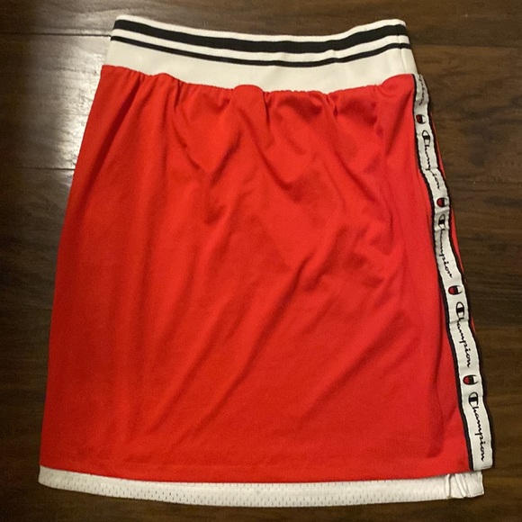 Reversible Champion mesh skirt - Picture 2 of 6